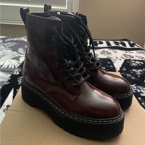 Steve Madden Bettyy Boots